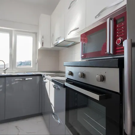 Daire 1 Bedroom Lovely In Rogoznica (Sibenik-Knin)