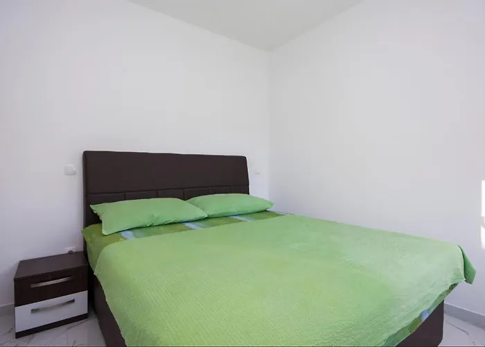 1 Bedroom Lovely In Apartamento