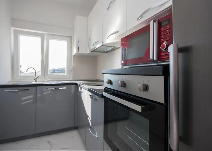 Appartement 1 Bedroom Lovely In Rogoznica (Sibenik-Knin)